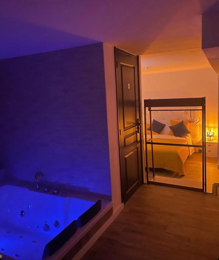 Hotel Magnifique Loft 35M2 Jacuzzi Rvb Night 1 Amiens Exterior foto